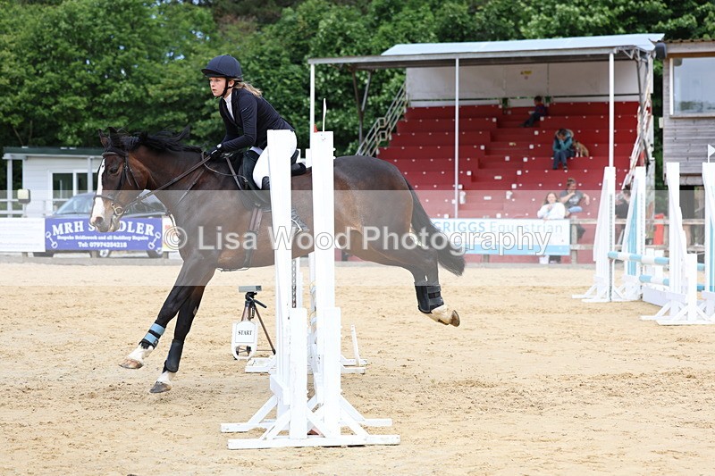 3E7A4090 - Class 6: 70cm Junior