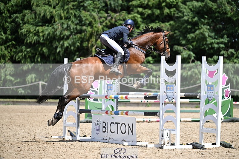 260705A-141534-20299 - Cls 52 Snr 1m 05 GP Jump Off