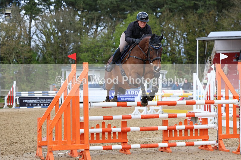 3E7A2003 - Class 7: Senior Newcomers/1.10m open