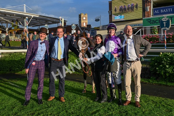 131023-Race 6-Wen Moon-8314 - Race 6 5.00pm Copper Knight - Winning Most Horse At York Handicap