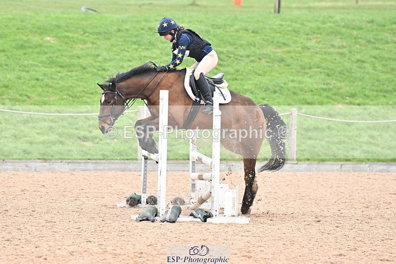 250118-113500-00751 - Cls 2 A&B 80cm 10.45 to 11.40