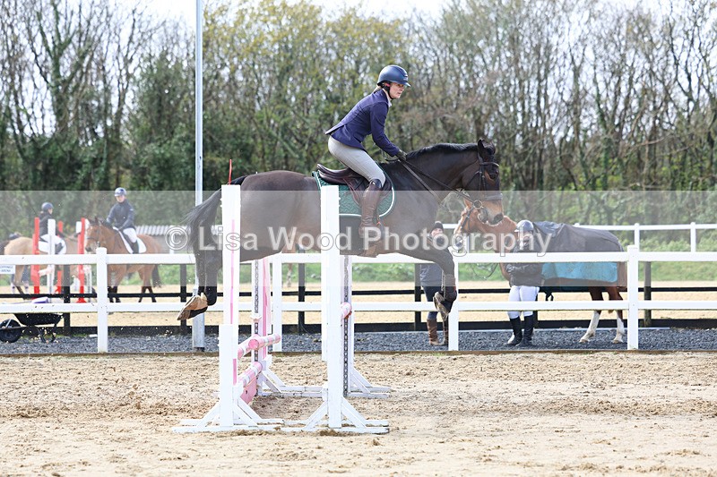 3E7A0791 - Class 4: Senior British Novice/90cm open