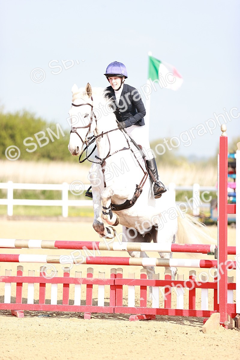  - Class 21 - Senior British Novice - 90cm