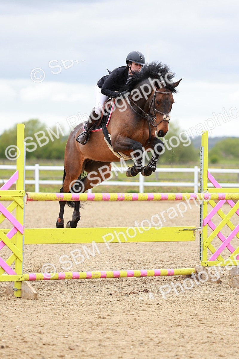 SBM_002571 - Class 11 - Senior Foxhunter - 1.20m