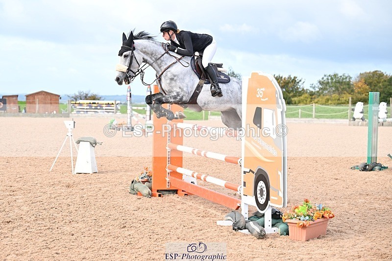 251005-100050-02650 - Cls 15 Foxhunter and 1.20m