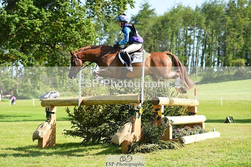 230527-100046-08475 - 208-NICO-Holly_Clarke-XC