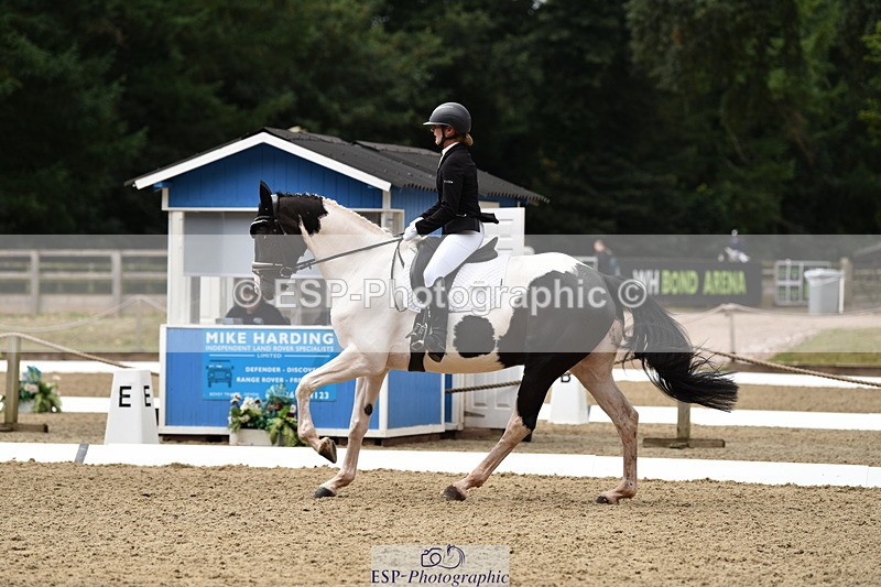 140110A-012258-10909 - 002-Michelle.Wallis-Alvescot.Winning.Mood