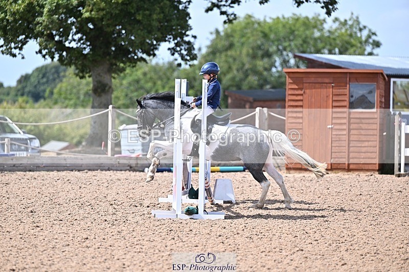 250826-143627-00013 - Clear Round and 60cm