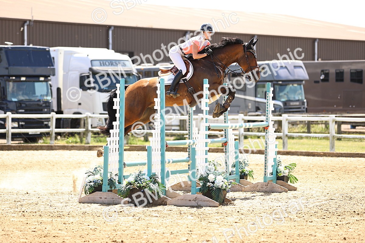 SBM_001316 - Class 16 - GFS Senior Newcomers 1.25m