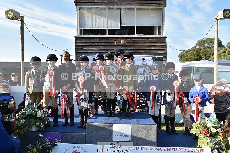 230824-180712-07012 - Thursday 40 and 50cm Presentations