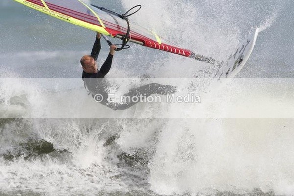 WS 190808-21 - Windsurfing