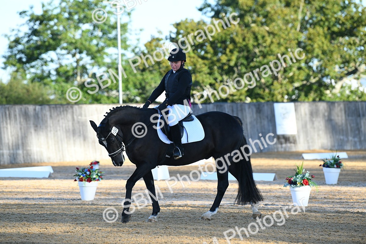 SBM_14295 - D4 - Small Tour Championship - Intro B