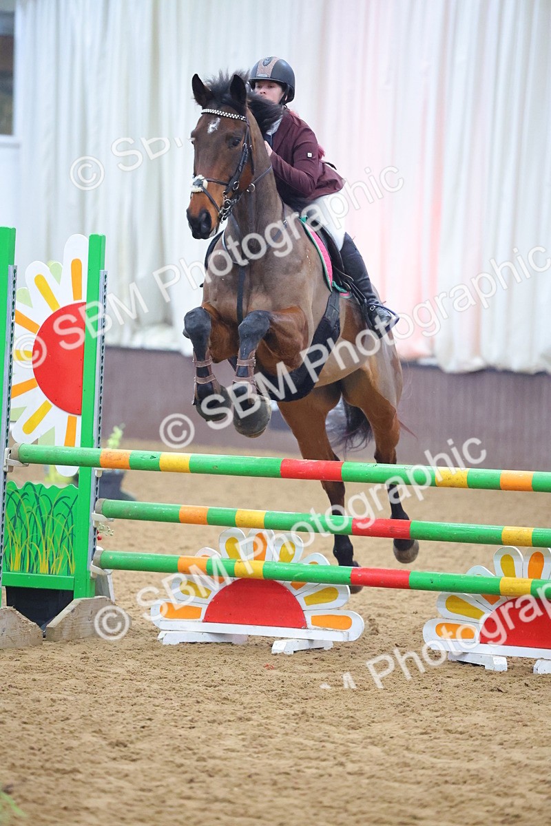 SBM_008340 - Class 21 - Nupafeed Supplements Senior Discovery/ 1m Open - First Round (1.00m)