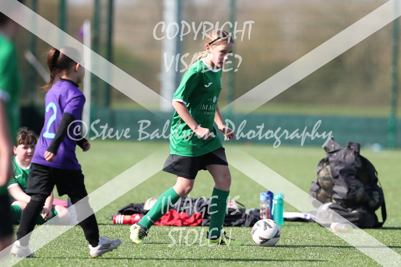 1DX20140 - 2026-03-21 FC Abbey Meads U9 Purple Girls V Stratton Juniors FC U9 Pheonix Girls