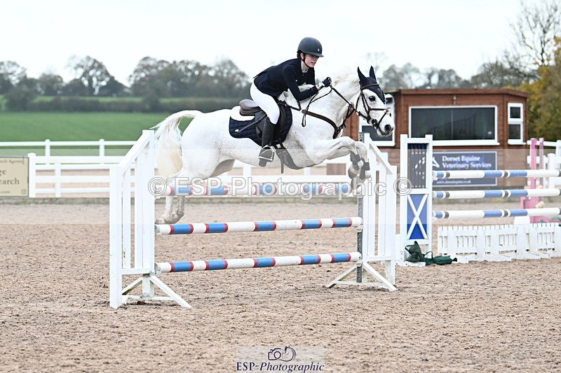 231118A-135356-03190 - Cls 9 Foxhunter & 1.10m Open