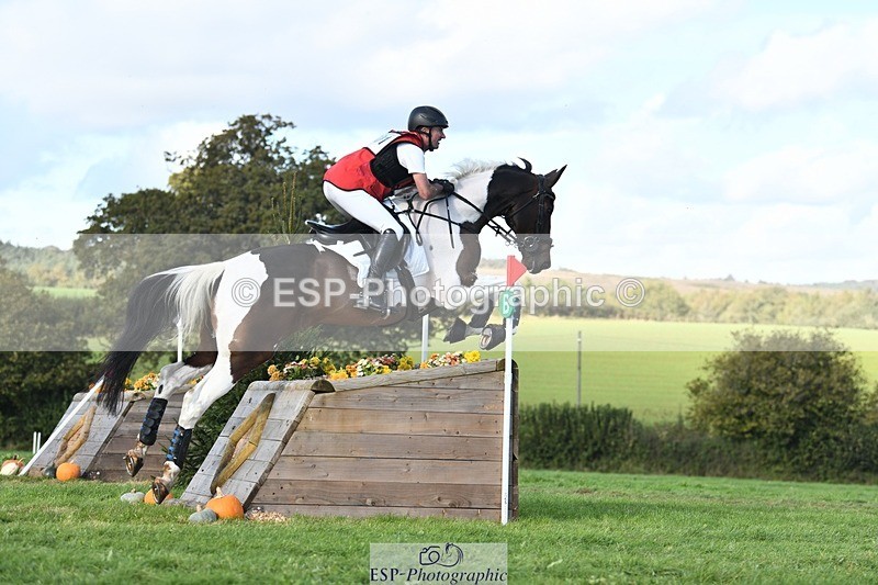 231022-130911-28659 - 301-WESTCEFFYL.KINGSWAY.LAD-Ben.Lee.Liles-XC