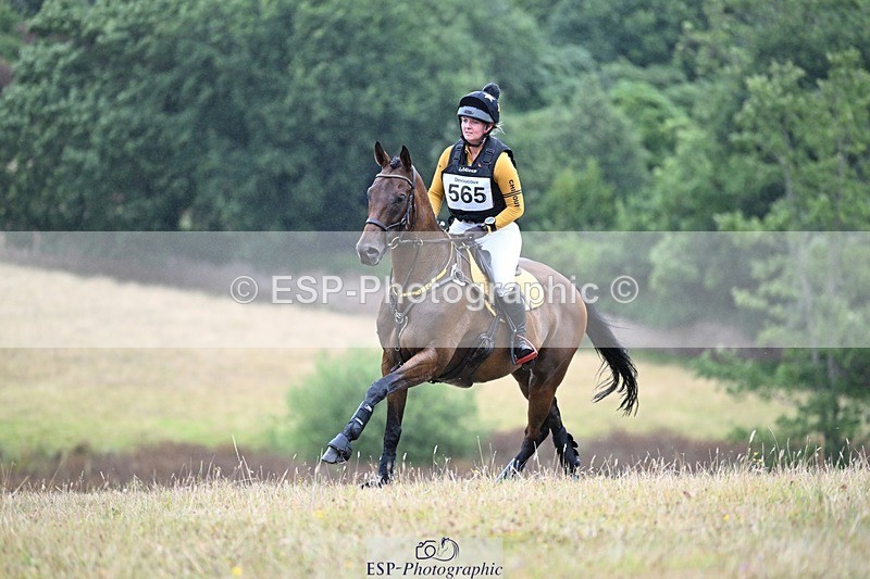 250803A-125656-13338 - M-565-Aimee.Bickley-LA.BASS