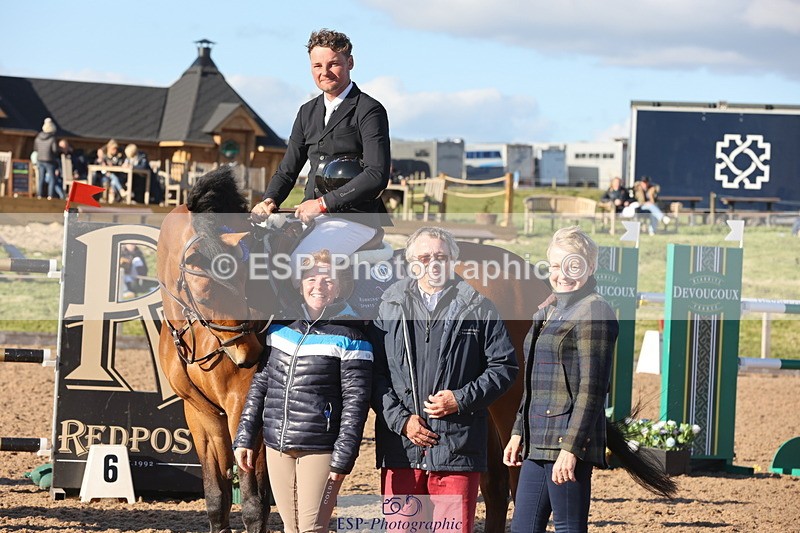 240419A-175904-10018 - Cls 10, 2 Star Big Tour 145cm  Break to End