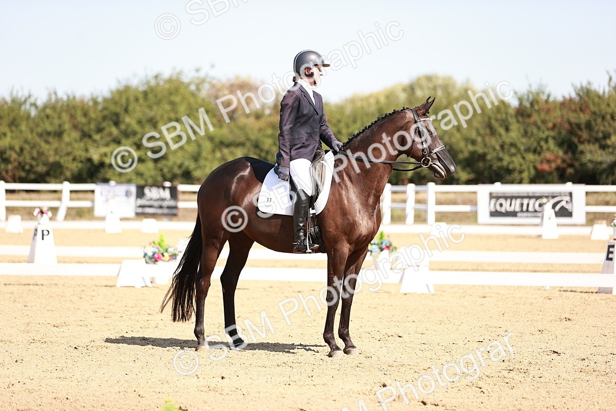 SBM_004491 - Class 12 - Novice 5 - 10.31-11.41