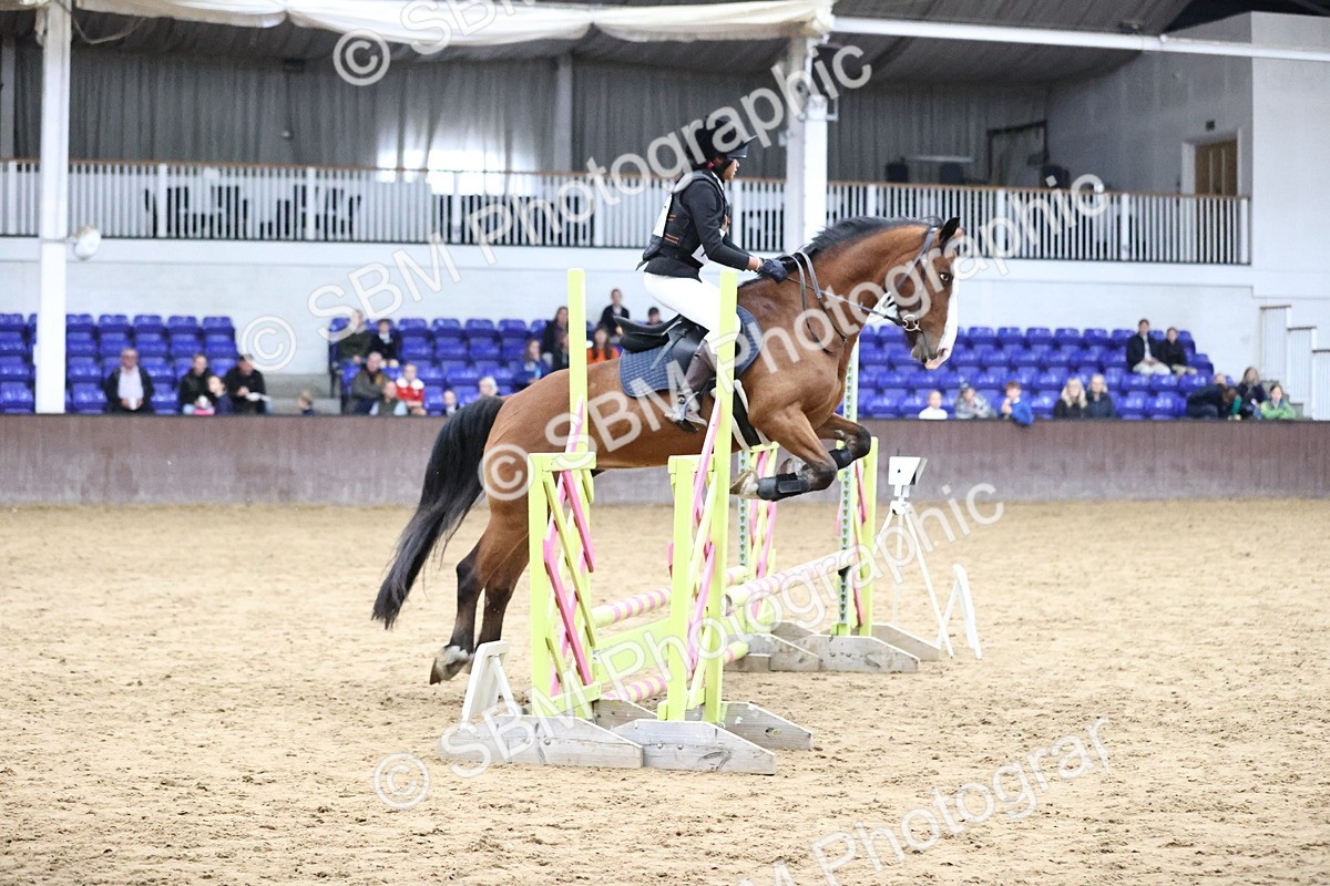 SBM_001353 - Class 5 - Henlow Veterinary Hospital 70cm