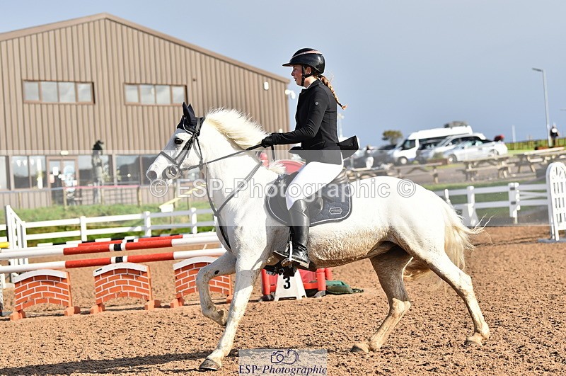 231029A-105214-02829 - Pony Discovery & 90cm Open