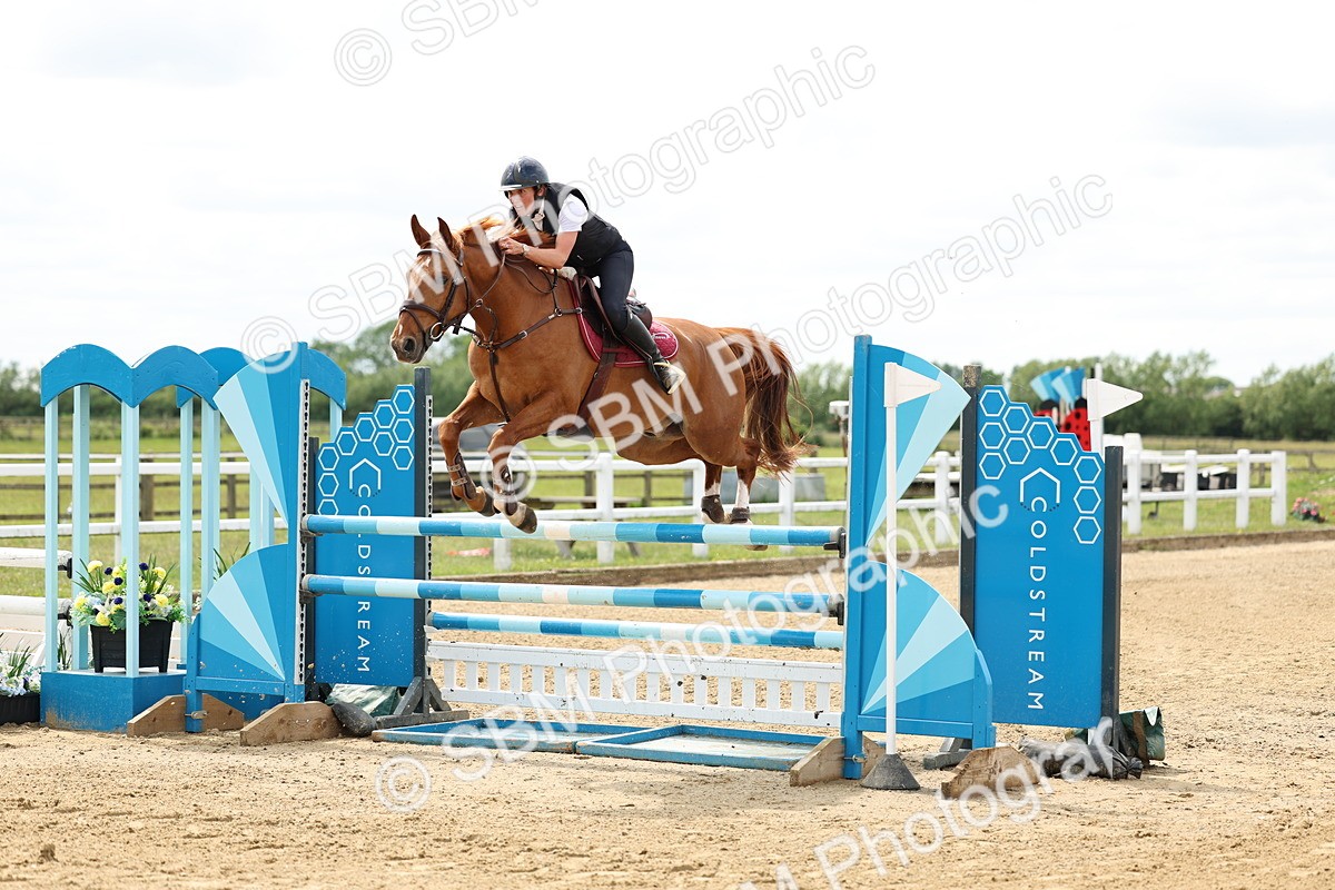 SBM_005951 - Class 19 - Senior Newcomers - 1.10m