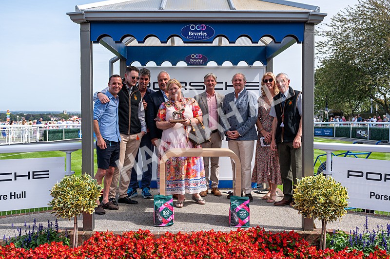 130825-Race 1-Arduis Invicta-8358 - Race 1