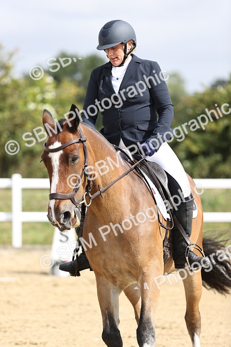 SBM_016232 - Class 14 - Novice 23 - 10.29-11.32