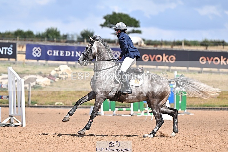 260819-142618-01084 - Cls 6 Foxhunter and 1.20m