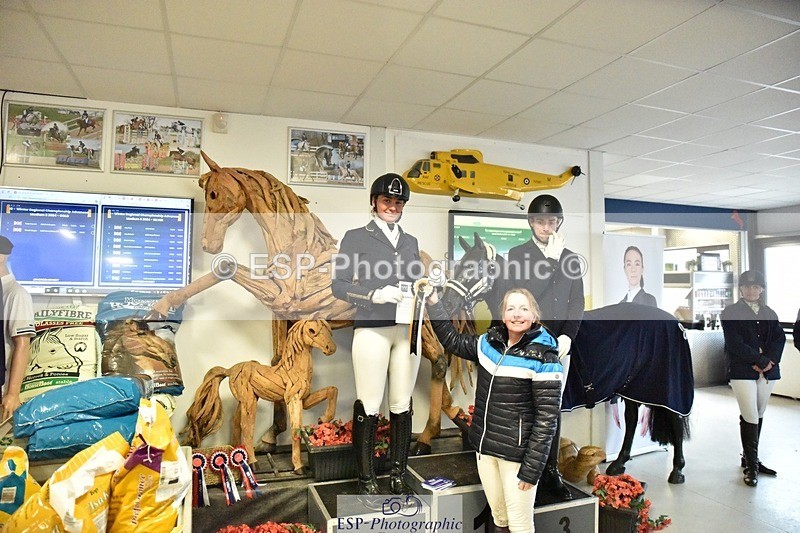 250214-153402-02565 - Advanced Medium Silver Presentations