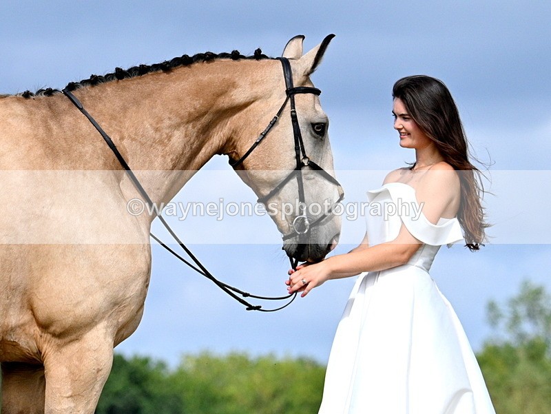 WJ7_6372-001 - Zoe & Fred Wedding Dress Shoot 09-08-25