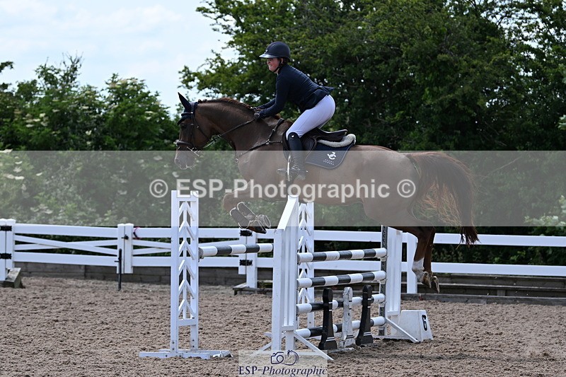 240619A-142019-00540 - Cls 4 Snr Newcomers and 1.10m Open