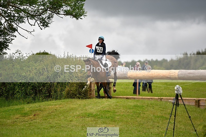 240526-115106-21005 - 428-COOLEY_SNAPCHAT-Selina_Milnes