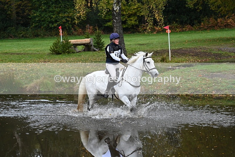 WJ7_2980 - Time 10:47 to 11:11 at the water