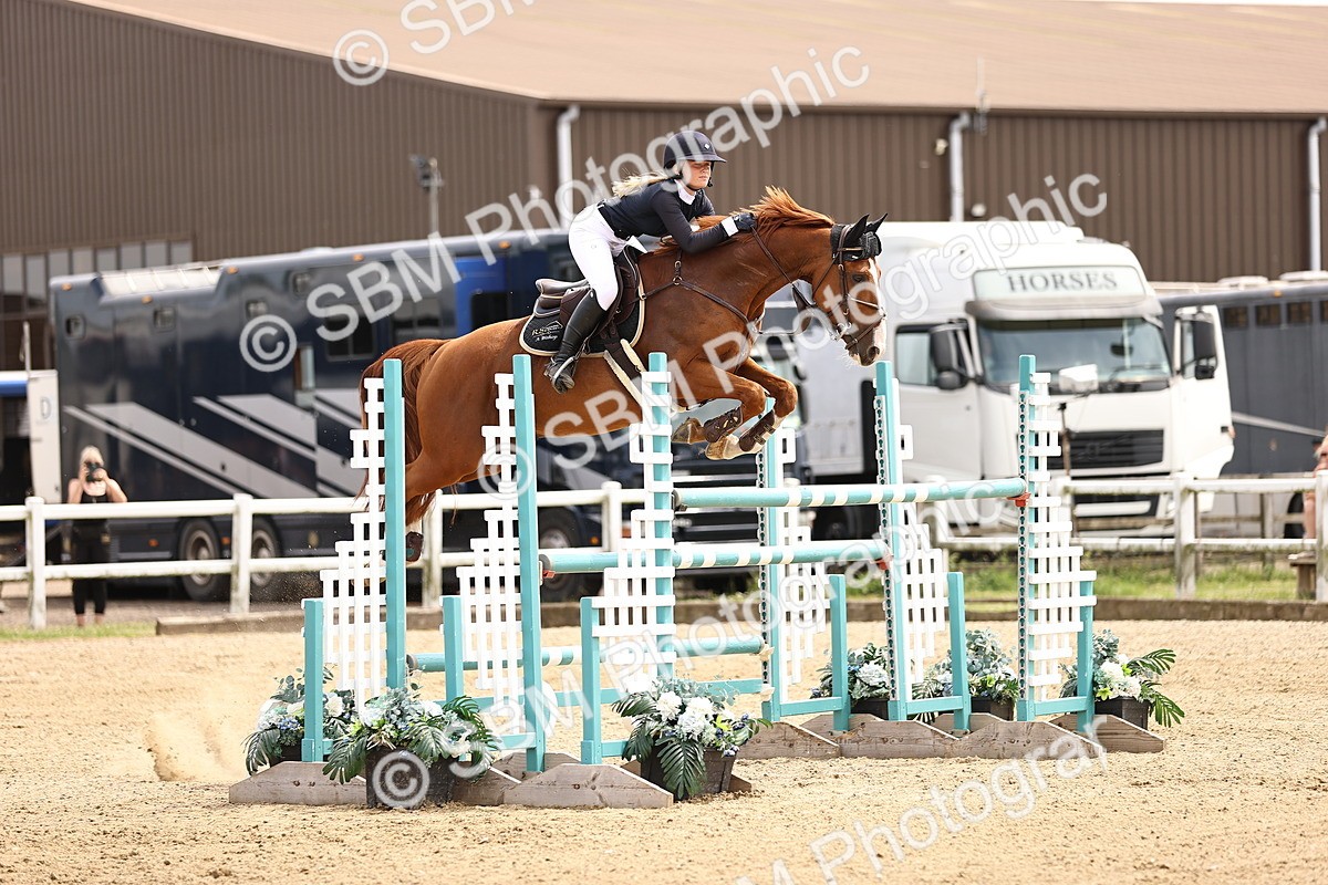 SBM_002010 - Class 16 - GFS Senior Newcomers 1.25m