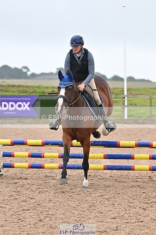 240813-180230-00568 - Classes 5 A&B & 6 80cm