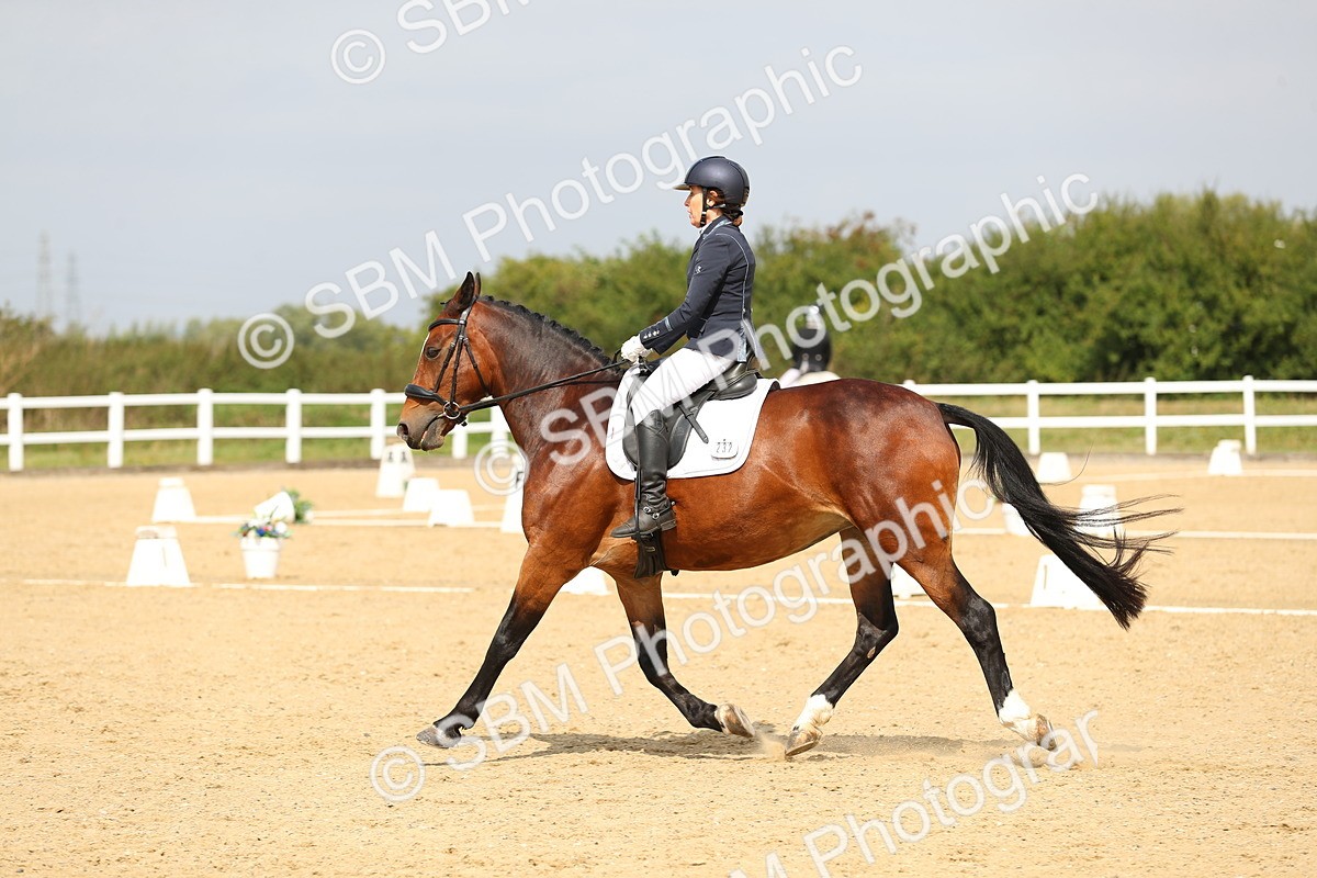 SBM_016470 - Class 13 - Novice 23 - 11.25-12.35