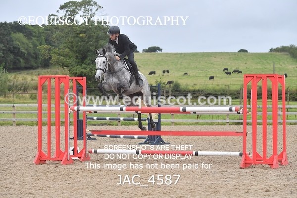 JAC_4587 - CLASS 7 Senior Foxhunter/ 1.20m Open