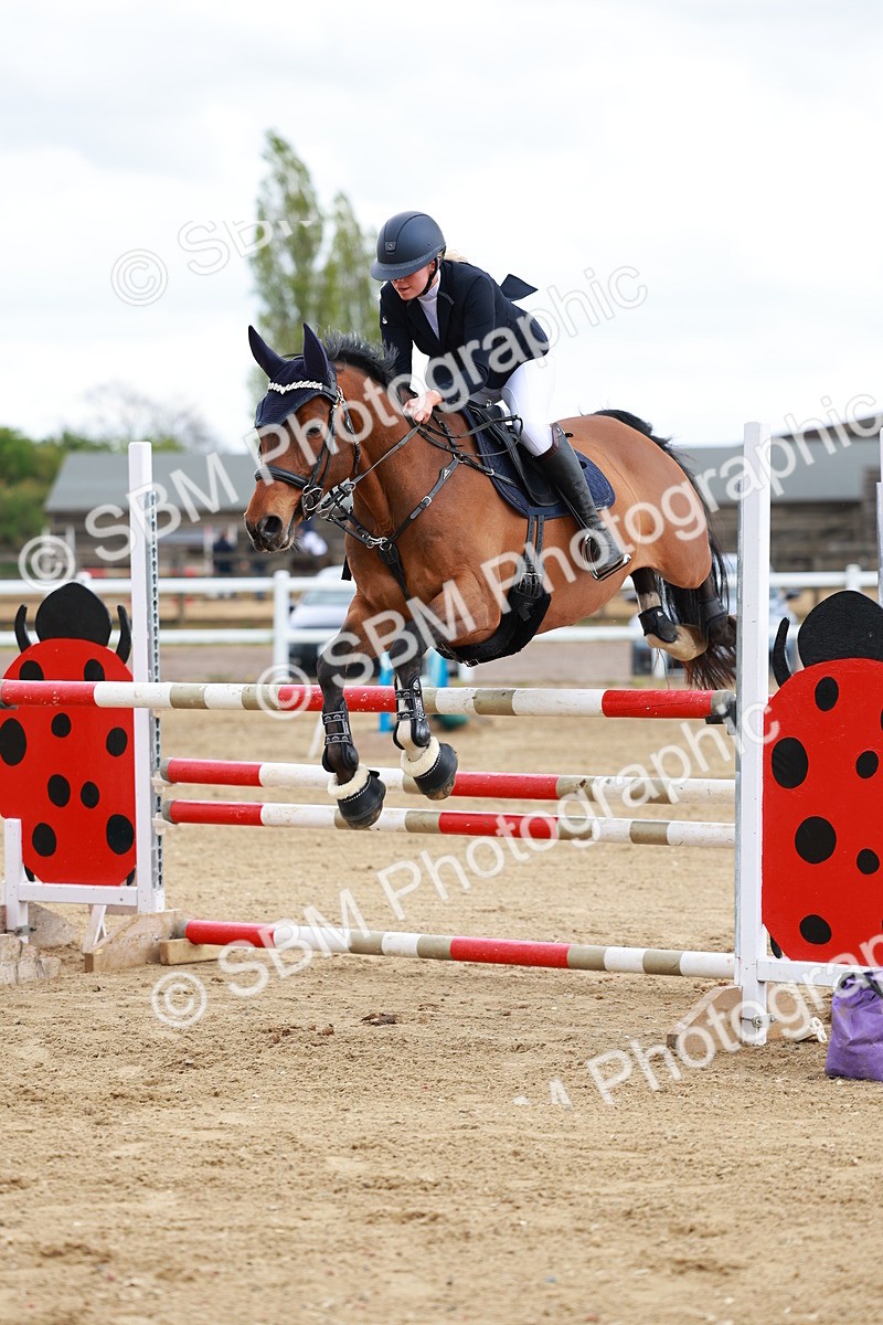 SBM_002408 - Class 10 - Senior Newcomers - 1.10m