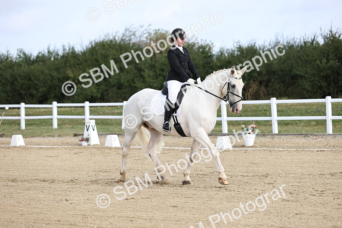 SBM_015359 - Class 14 - Novice 23 - 9.05-10.08