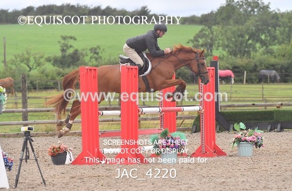 JAC_4220 - CLASS 6 Senior Newcomers/ 1.10m Open