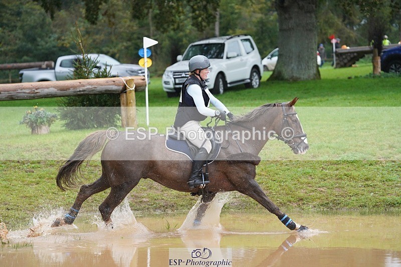 231021-104026-13855 - 639-TRAQ.TIME-Madeleine.Ellis-SC+XC