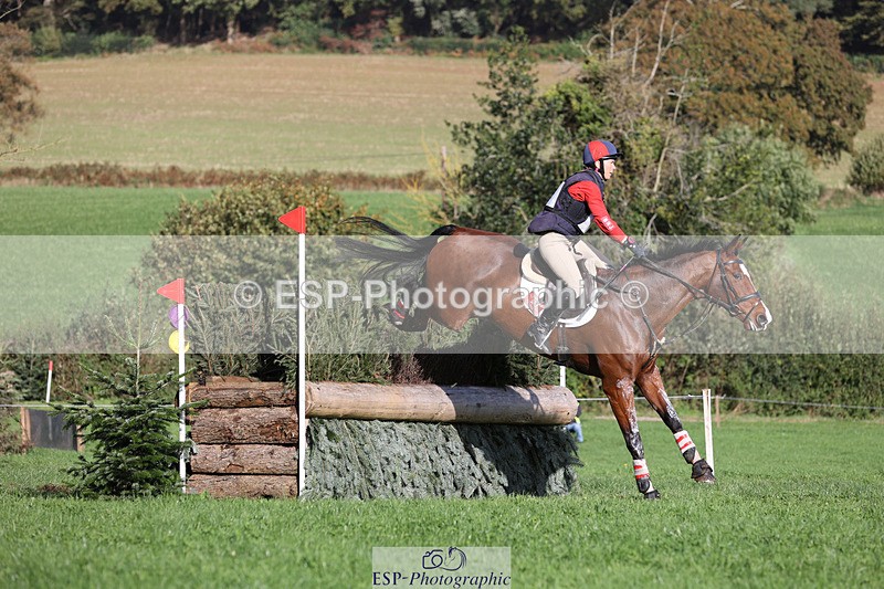 241025-115016-06575 - 057-Louisa.Lockwood-KILCANNON.OREO