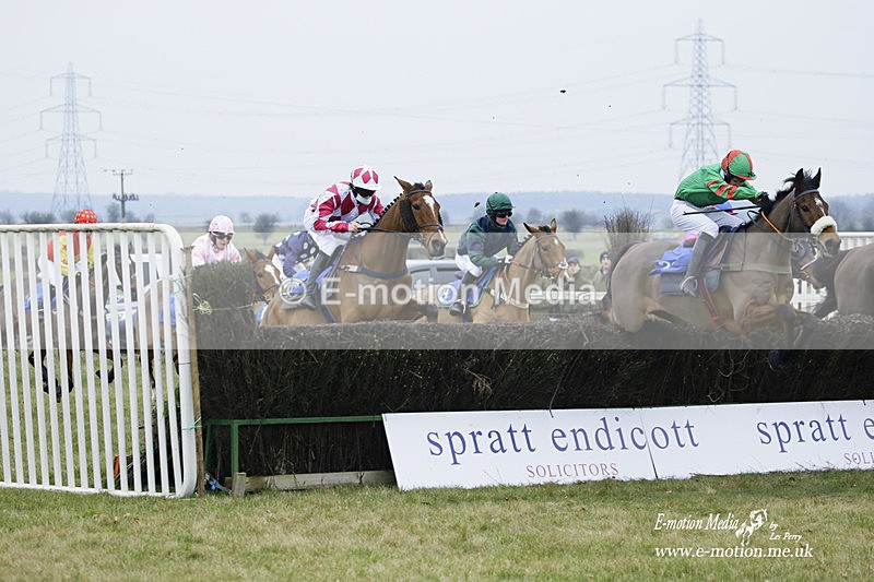 PtP 230122 425 - Cocklebarrow Races - Heythrop Hunt - 23/01/22