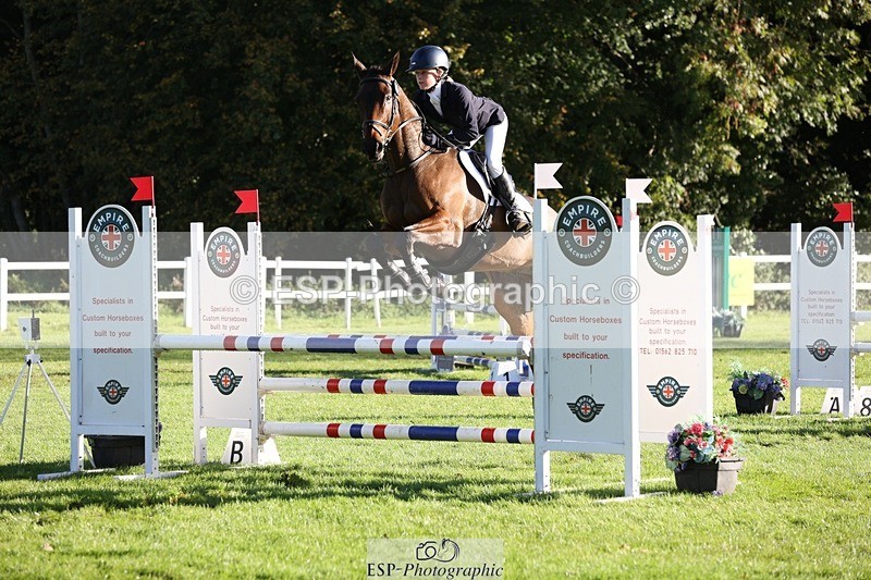 231022-102019-24464 - 658-DANCING.PADDE-Fenella.Redvers-TrotUp+SJ