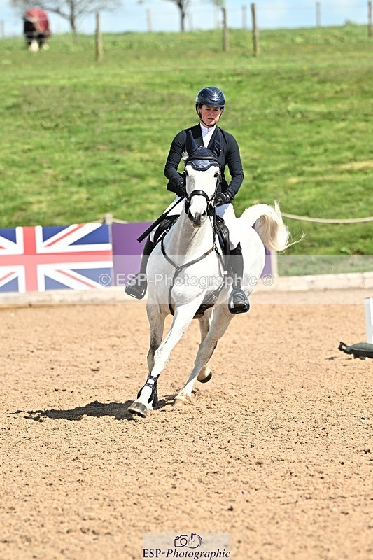 250416-133905-01177 - Cls 4 Newcomers and 1.10m