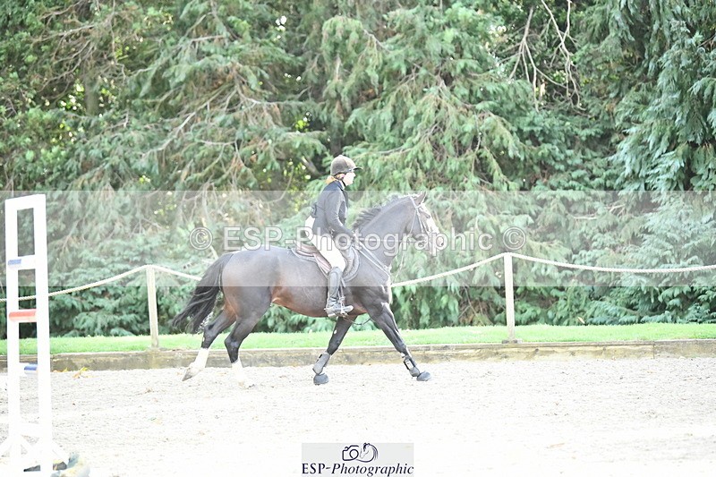 251004A-153622-01898 - Classes 8 & 9 70cm