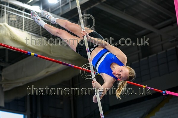 SenInd26-917200 - Field Female Set One