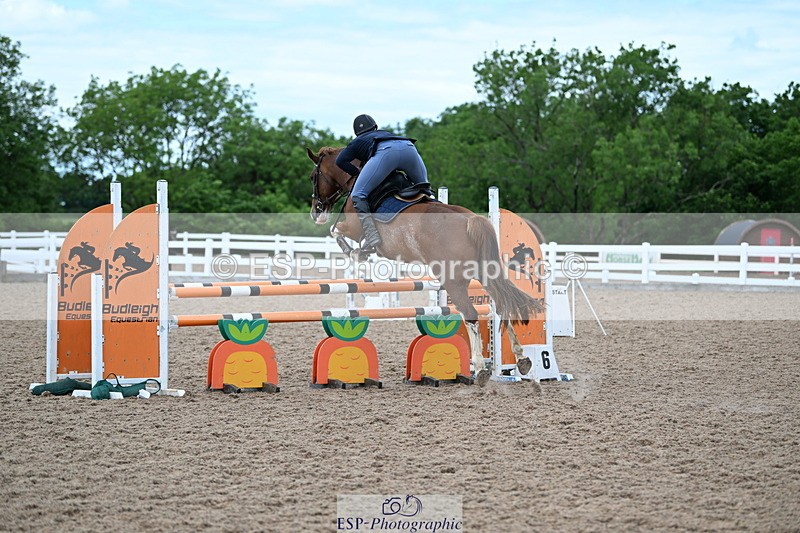 240608A-152207-01610 - Cls 11 Pony Newcomers and 1m Open