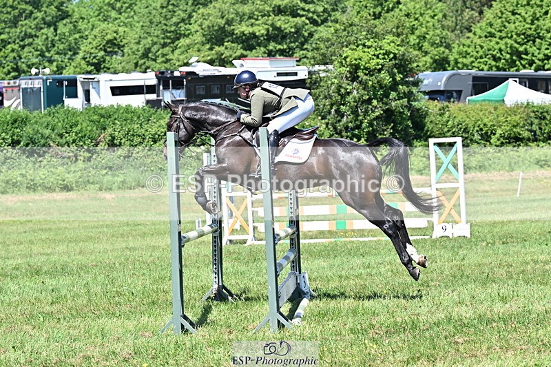 250522B-121149-01949 - 157-SHANNONDALE.LUIGI-Lizzie.Luxton